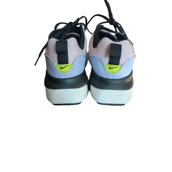 Nike Women’s Air Max Verona Sneakers Plum Chalk Black White Size 8.5 - Picture 3 of 6